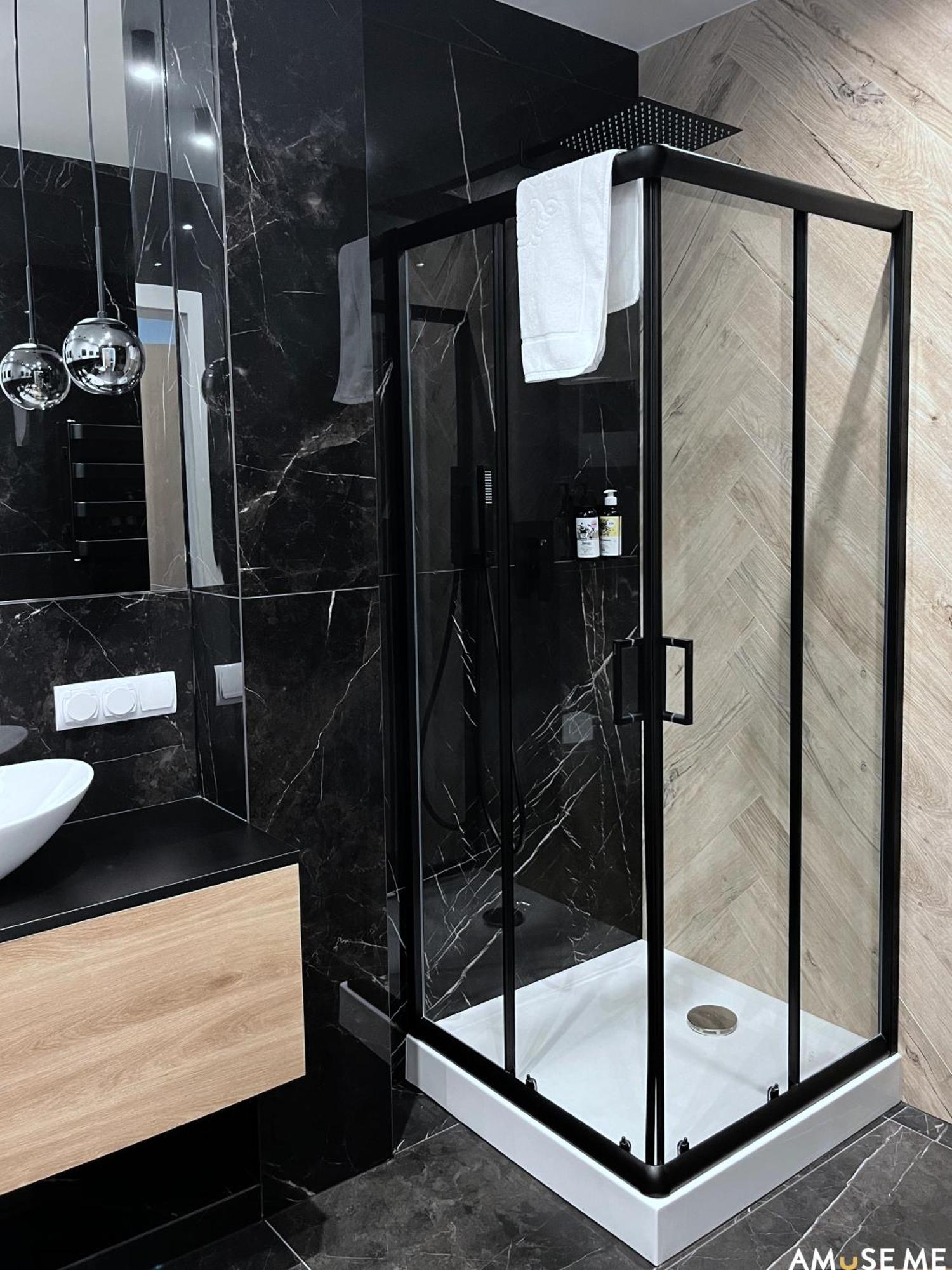 Amuse Me Aparthotel Келце Екстериор снимка