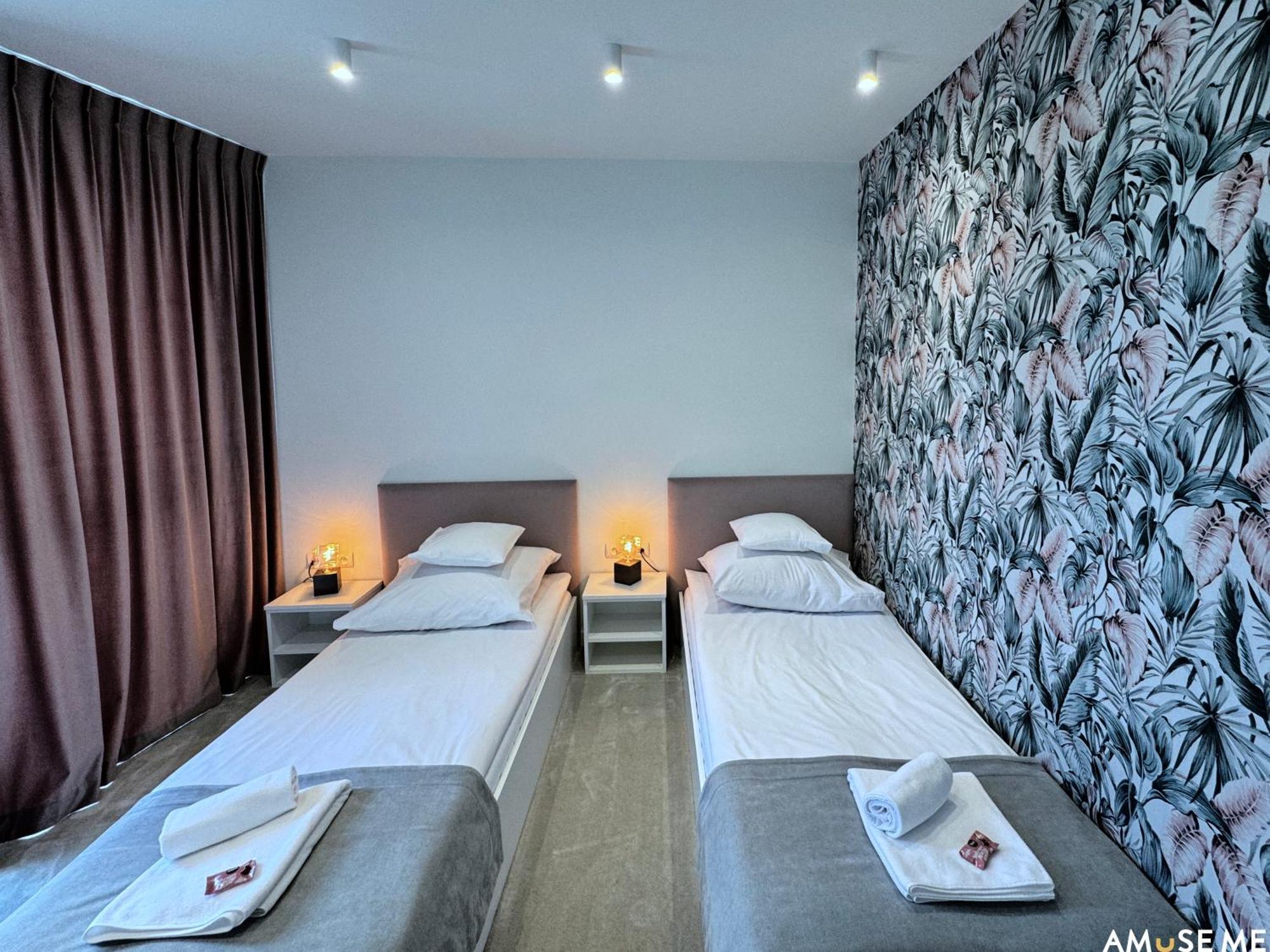 Amuse Me Aparthotel Келце Екстериор снимка